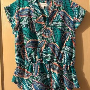 Liz Claiborne Petite Vibrant Leaf Pattern Blouse wonderful cruise attire